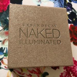 Urban decay naked illuminated highlighter
